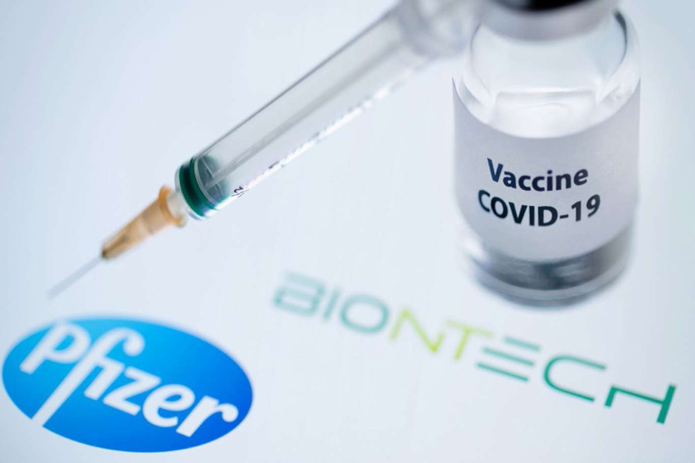 Covid-19 geçirenlere tek doz BioNTech aşısı